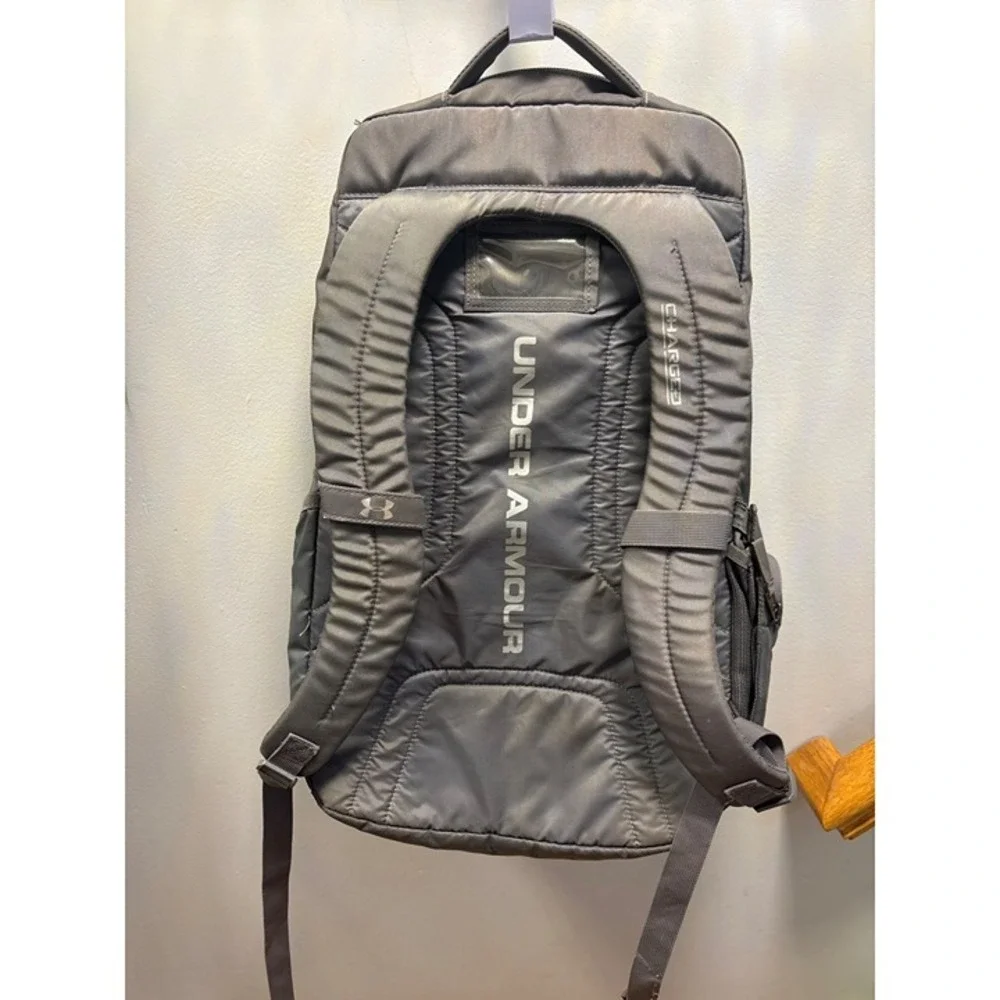 Under Armour Hustle Backpack Unisex Gray Excellent UA Storm Laptop‎ Sleeve 19in